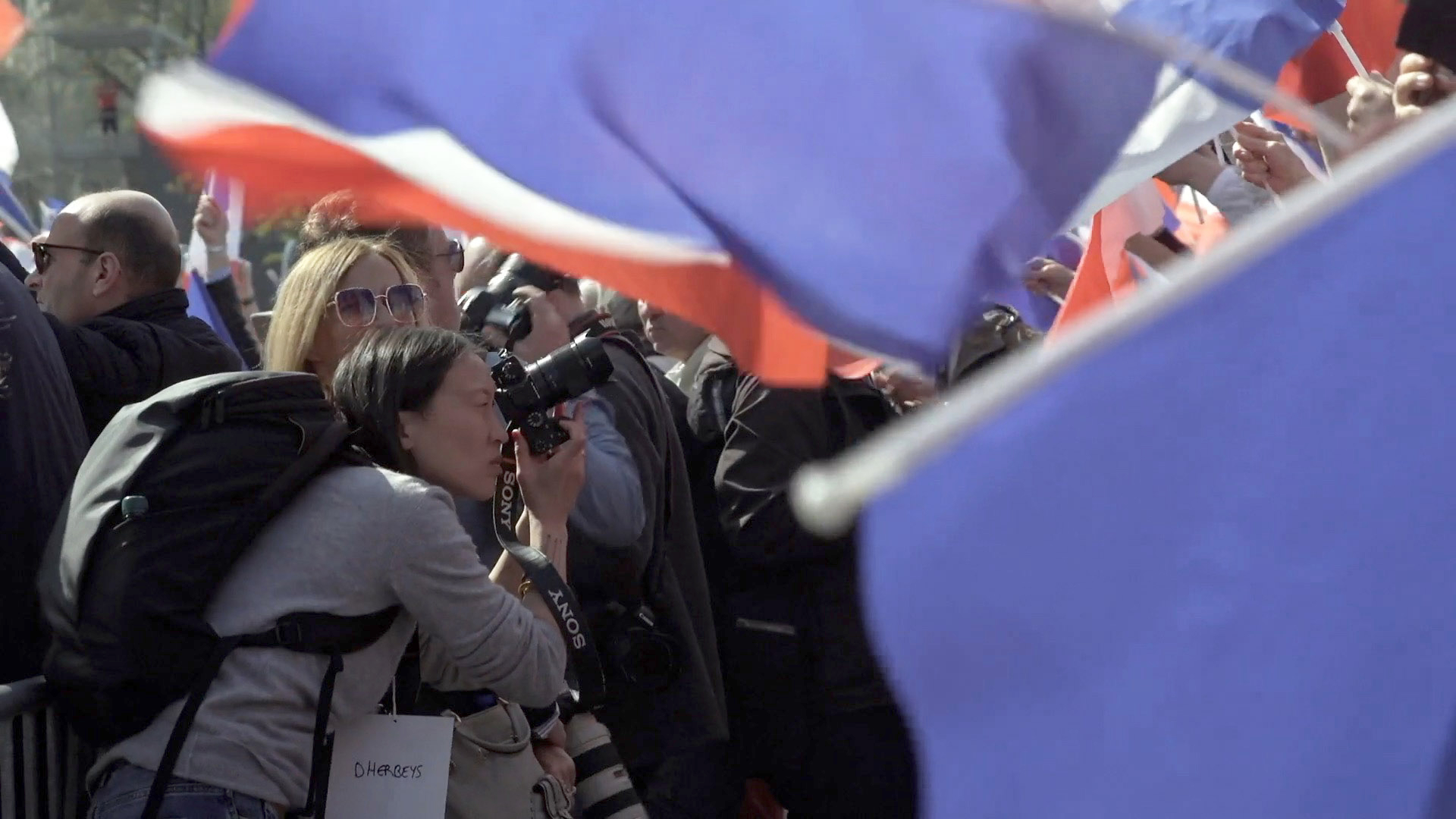 28,54 Go | Creating News Photography