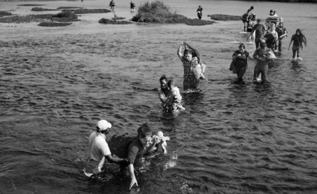 nicolo-filippo-rosso-documentary-photographer-film-by-jose-muniain-central-america-sur-america-migrations-exodus-photodoc-venezuela-colombia-guatemalaTTFCA-COVER