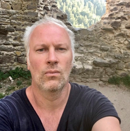 nicolas-raynaud-french-film-director-documentary-about-christian-fevrier-the-sea-eye-sea-photography